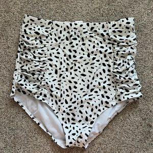 High Waisted Bottoms